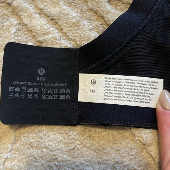 Black lululemon Run Times bra size 32G - Picture 3 of 4